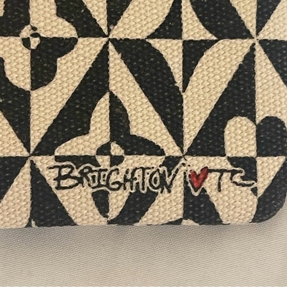 Brighton ❤️LOVE COLLECTION Black and White CANVAS Clutch - Picture 2 of 3